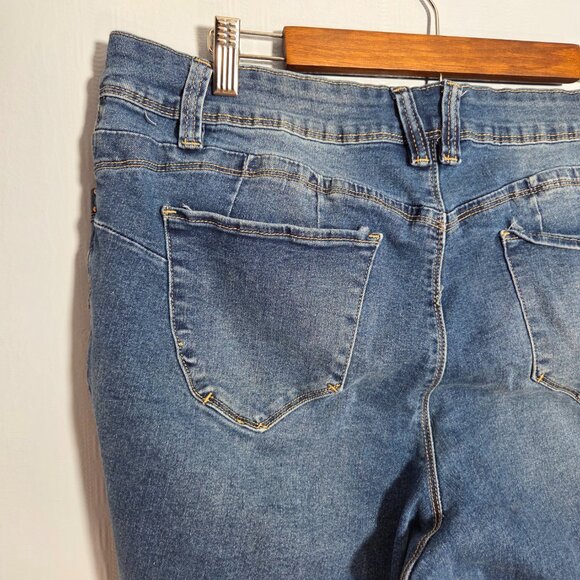 Royalty For Me 18W Medium Wash Blue WannaBettaButt Mid Rise Skinny Jeans - Picture 7 of 13